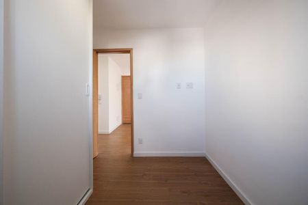 Quarto 1 de apartamento para alugar com 2 quartos, 49m² em Vila Guilhermina, São Paulo