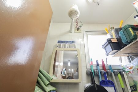 Apartamento à venda com 52m², 2 quartos e 1 vaga Apartamento à venda com 52m², 2 quartos e 1 vagaBanheiro de Serviço