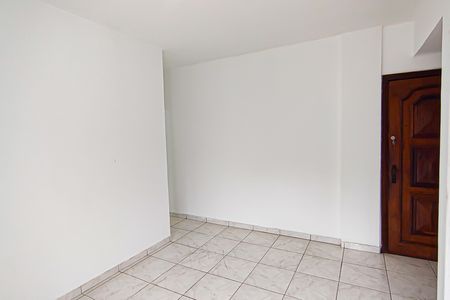 Apartamento para alugar com 55m², 2 quartos e 1 vaga Apartamento para alugar com 55m², 2 quartos e 1 vagaSala