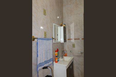 Casa de condomínio à venda com 345m², 2 quartos e 1 vagaBanheiro do Quarto Suíte - Casa 2