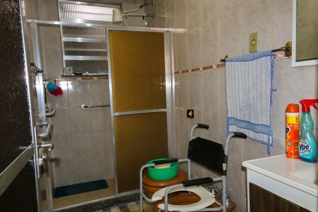 Casa de condomínio à venda com 345m², 2 quartos e 1 vagaBanheiro do Quarto Suíte - Casa 2