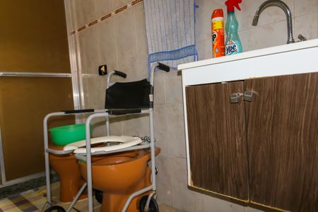 Casa de condomínio à venda com 345m², 2 quartos e 1 vagaBanheiro do Quarto Suíte - Casa 2