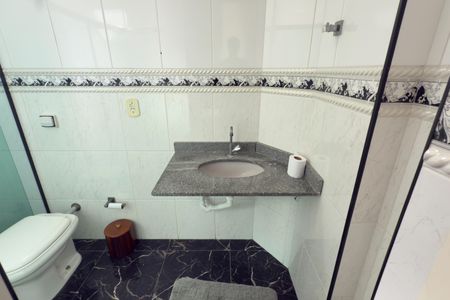 Apartamento para alugar com 78m², 2 quartos e 1 vaga Apartamento para alugar com 78m², 2 quartos e 1 vagaBanheiro da Suíte