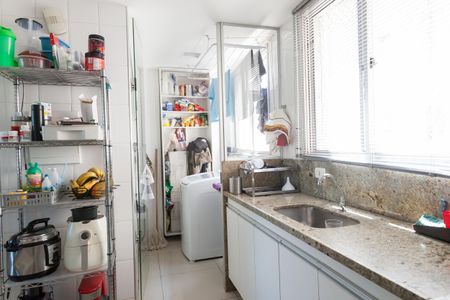 Apartamento à venda com 110m², 4 quartos e 2 vagasCozinha