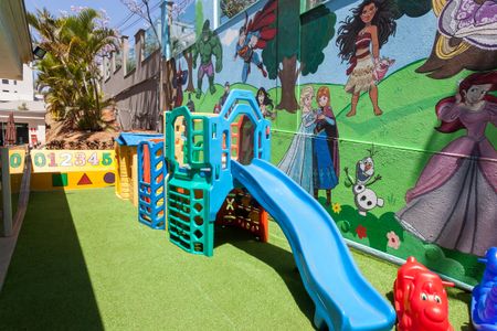 Apartamento à venda com 110m², 4 quartos e 2 vagasÁrea comum - Playground