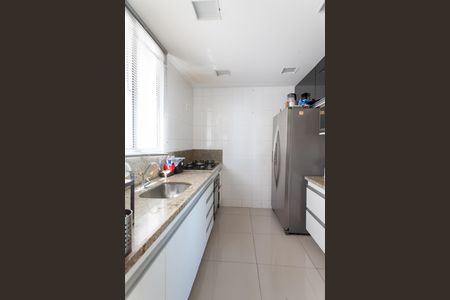 Apartamento à venda com 110m², 4 quartos e 2 vagasCozinha