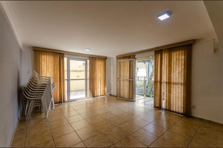 Apartamento à venda com 52m², 2 quartos e 1 vaga Apartamento à venda com 52m², 2 quartos e 1 vagaÁrea comum - Salão de festas