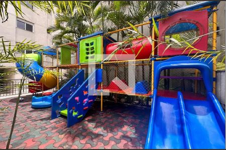 Apartamento à venda com 178m², 4 quartos e 3 vagas Apartamento à venda com 178m², 4 quartos e 3 vagasÁrea comum - Playground