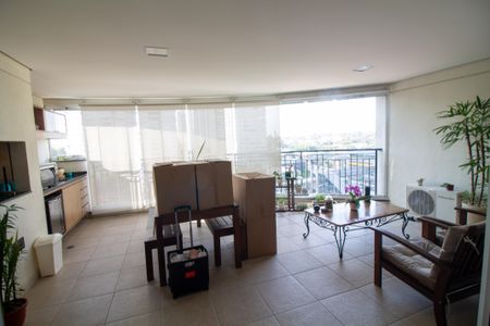 Apartamento à venda com 178m², 4 quartos e 3 vagas Apartamento à venda com 178m², 4 quartos e 3 vagasVaranda Gourmet