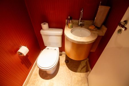 Apartamento à venda com 178m², 4 quartos e 3 vagas Apartamento à venda com 178m², 4 quartos e 3 vagasLavabo