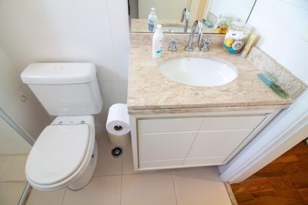 Apartamento à venda com 178m², 4 quartos e 3 vagas Apartamento à venda com 178m², 4 quartos e 3 vagasBanheiro