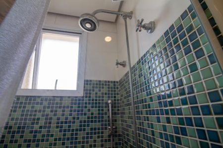 Apartamento à venda com 178m², 4 quartos e 3 vagas Apartamento à venda com 178m², 4 quartos e 3 vagasBanheiro da Suíte 1