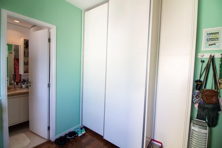 Apartamento à venda com 178m², 4 quartos e 3 vagas Apartamento à venda com 178m², 4 quartos e 3 vagasSuíte 1