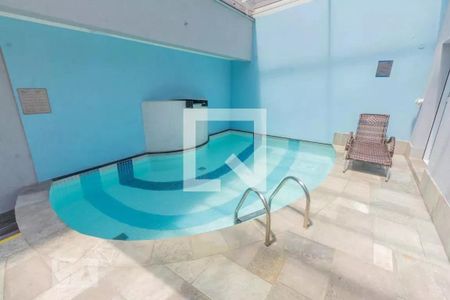 Studio à venda com 30m², 1 quarto e 1 vaga Studio à venda com 30m², 1 quarto e 1 vagaPiscina