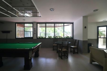 Apartamento para alugar com 336m², 4 quartos e 2 vagas Apartamento para alugar com 336m², 4 quartos e 2 vagasÁrea comum - Salão de jogos