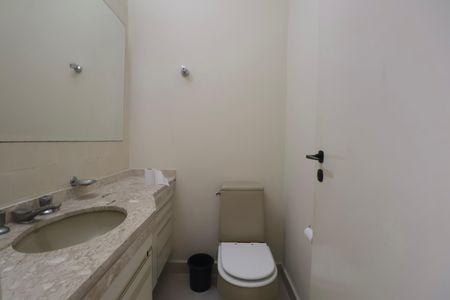 Apartamento para alugar com 336m², 4 quartos e 2 vagas Apartamento para alugar com 336m², 4 quartos e 2 vagasLavabo