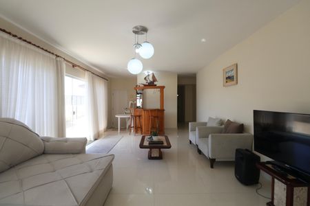 Apartamento para alugar com 336m², 4 quartos e 2 vagas Apartamento para alugar com 336m², 4 quartos e 2 vagasSala