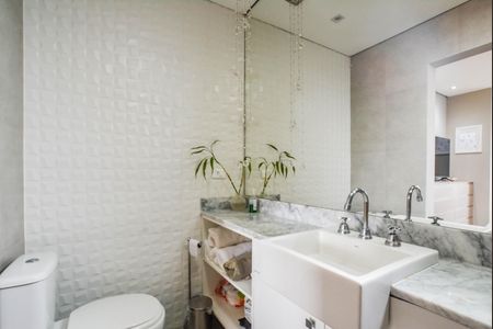 Apartamento à venda com 90m², 2 quartos e 2 vagasBanheiro da Suíte