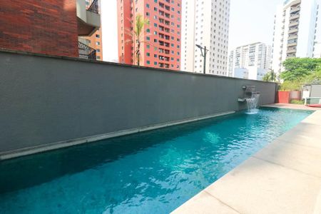 Apartamento à venda com 90m², 2 quartos e 2 vagasÁrea comum - Piscina