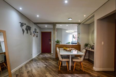 Apartamento à venda com 90m², 2 quartos e 2 vagasSala