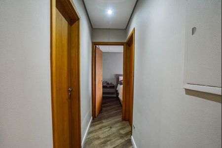 Apartamento à venda com 90m², 2 quartos e 2 vagasCorredor