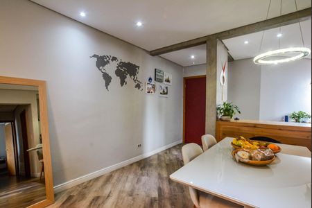 Apartamento à venda com 90m², 2 quartos e 2 vagasSala