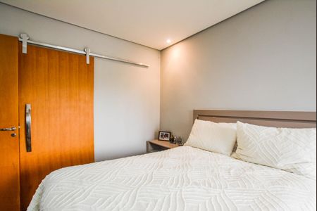 Apartamento à venda com 90m², 2 quartos e 2 vagasSuíte