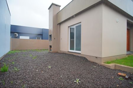 Casa à venda com 75m², 3 quartos e 2 vagasQuintal