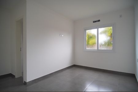 Casa à venda com 75m², 3 quartos e 2 vagasSuíte