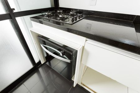 Cozinha de apartamento à venda com 2 quartos, 61m² em Vila Uberabinha, São Paulo