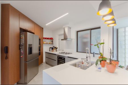 Apartamento à venda com 112m², 2 quartos e 2 vagasCozinha