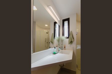 Apartamento à venda com 112m², 2 quartos e 2 vagasBanheiro da Suíte