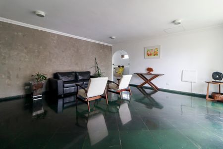 Apartamento à venda com 70m², 2 quartos e 1 vagaHall Social