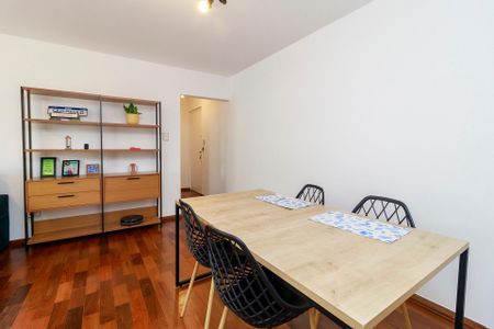 Apartamento à venda com 70m², 2 quartos e 1 vagaSala