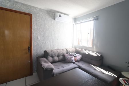 Sala de apartamento para alugar com 2 quartos, 45m² em Canudos, Novo Hamburgo