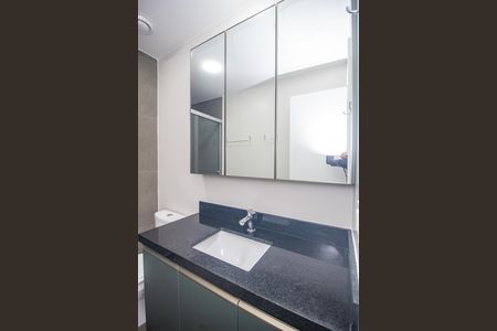 Banheiro de kitnet/studio para alugar com 1 quarto, 36m² em Teresópolis, Porto Alegre