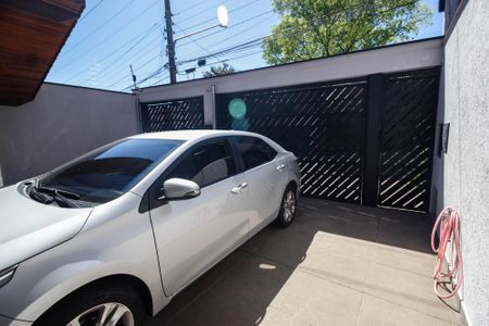 Casa à venda com 284m², 3 quartos e 4 vagas Casa à venda com 284m², 3 quartos e 4 vagasGaragem