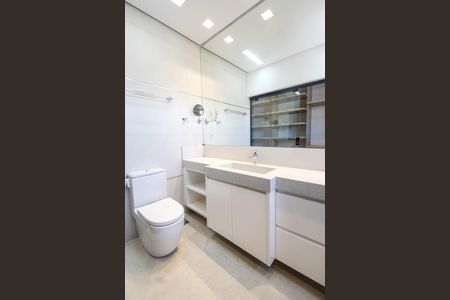 Casa à venda com 284m², 3 quartos e 4 vagas Casa à venda com 284m², 3 quartos e 4 vagasBanheiro 2