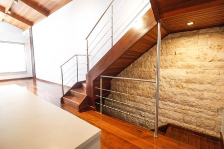 Casa à venda com 284m², 3 quartos e 4 vagas Casa à venda com 284m², 3 quartos e 4 vagasSala