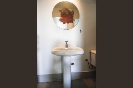 Casa à venda com 284m², 3 quartos e 4 vagas Casa à venda com 284m², 3 quartos e 4 vagasBanheiro de serviço 2