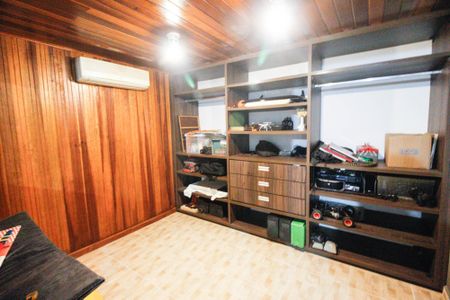 Casa à venda com 284m², 3 quartos e 4 vagas Casa à venda com 284m², 3 quartos e 4 vagasQuarto de serviço 2