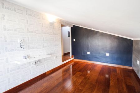 Casa à venda com 284m², 3 quartos e 4 vagas Casa à venda com 284m², 3 quartos e 4 vagasQuarto 2