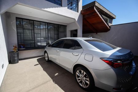 Casa à venda com 284m², 3 quartos e 4 vagas Casa à venda com 284m², 3 quartos e 4 vagasGaragem