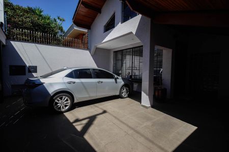 Casa à venda com 284m², 3 quartos e 4 vagas Casa à venda com 284m², 3 quartos e 4 vagasGaragem