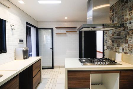 Casa à venda com 284m², 3 quartos e 4 vagas Casa à venda com 284m², 3 quartos e 4 vagasCozinha