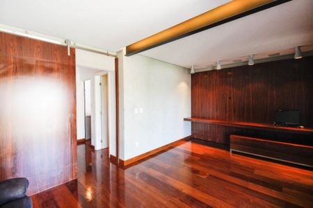 Casa à venda com 284m², 3 quartos e 4 vagas Casa à venda com 284m², 3 quartos e 4 vagasQuarto 1