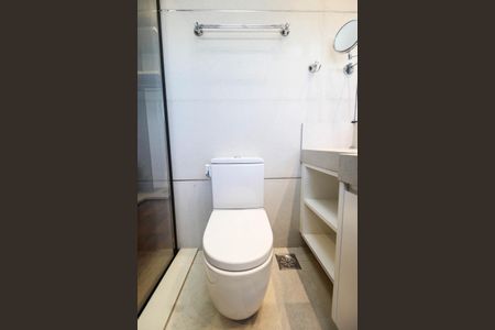 Casa à venda com 284m², 3 quartos e 4 vagas Casa à venda com 284m², 3 quartos e 4 vagasBanheiro 2