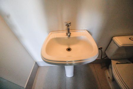 Casa à venda com 284m², 3 quartos e 4 vagas Casa à venda com 284m², 3 quartos e 4 vagasBanheiro de serviço 2