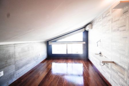 Casa à venda com 284m², 3 quartos e 4 vagas Casa à venda com 284m², 3 quartos e 4 vagasQuarto 2