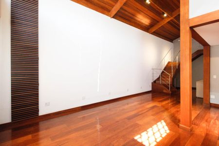 Casa à venda com 284m², 3 quartos e 4 vagas Casa à venda com 284m², 3 quartos e 4 vagasSala